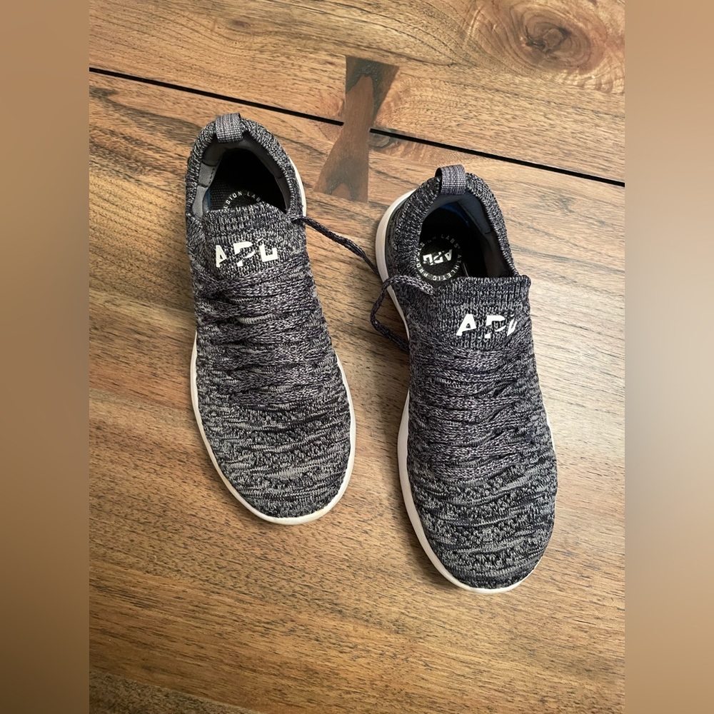 APL navy size 5 sneakers